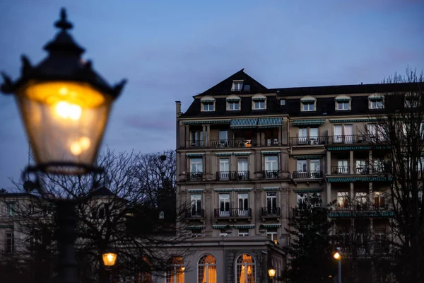 Maestoso edificio storico di notte, Baden-Baden — Foto Stock