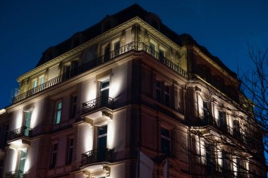Majestic geceleri, Baden-Baden oluşturma tarihi
