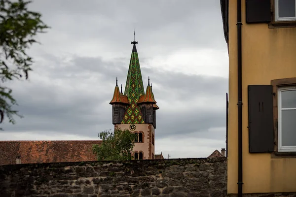 Redaktionell: 9 juni 2019: Chatenois, Frankrike. Fancy-klänning medelt — Stockfoto