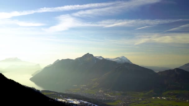 Výhled Výšky Jezero Luzera Švýcarsko Mraky Táhnou Přes Jezero Mlha — Stock video