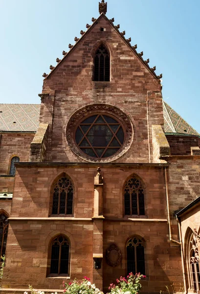 Basel Minster interior, maestosa architettura, stile gotico — Foto Stock
