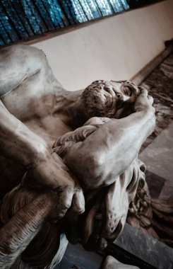 Saksonya 'lı Mareşal Maurice' in Aziz Thomas Kilisesi anıtı.