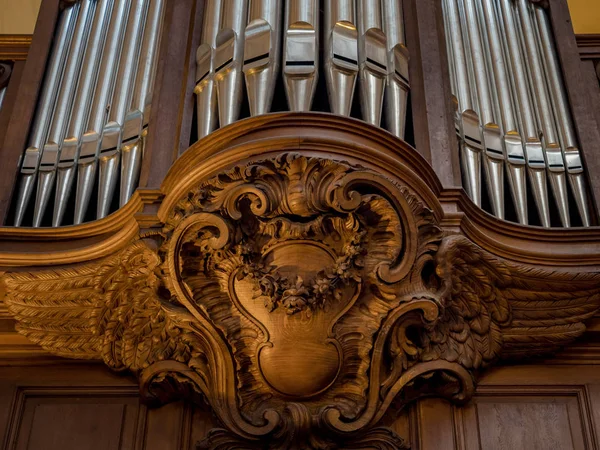 Pipe organ av Zolbermann i kyrkan Saint Thomas, Strasbourg — Stockfoto