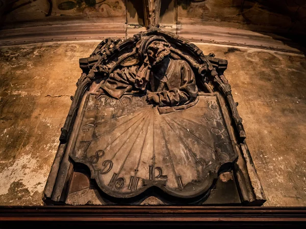 Ancienne sculpture du XIII-XV siècle au musée de la Cathédrale — Photo