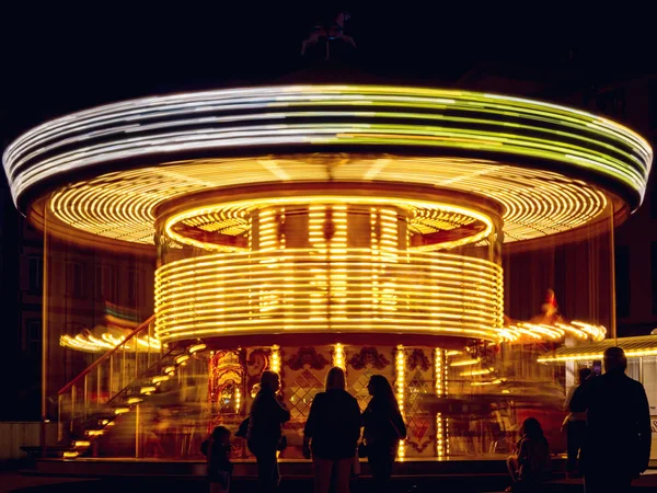 Night Strasbourg. Highlighted carousel on the square Gutenberg — Stock Photo, Image