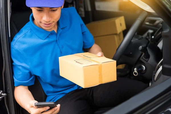 Messenger Man Hold Box Talk Smart Phone Payment Terminal Hands — Stock Photo, Image