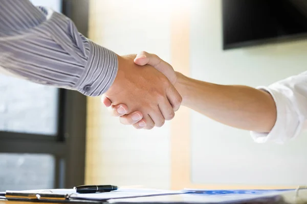 Zbliżenie Business Handshake Kończył Nabycia Spotkania Koncepcja Kontrakt Pozdrowienie — Zdjęcie stockowe