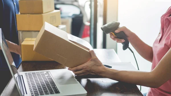 Courier Hands Business Woman Work Home Office Checking Parcel Package — Stock Photo, Image