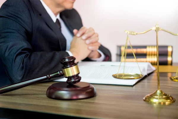 Gavel and soundblock of justice law and lawyer working on wooden — Stock Photo, Image