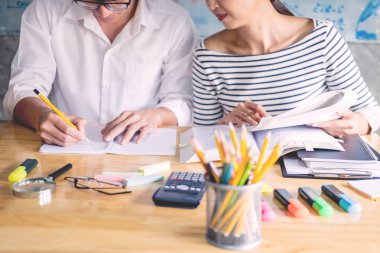 kadın öğrenmek ve öğretmek öğretmen her diğer yardım kavramı eğitim