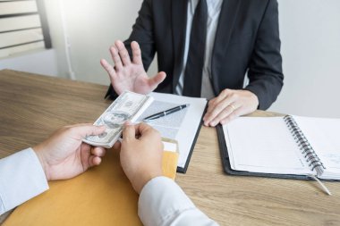 rüşvet ve yolsuzlukla mücadele kavramları, Işadamı reddetme veya yeniden