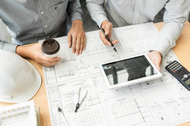 Gayrimenkul konsepti, Iki mühendis ve mimar, bluep tartışmak