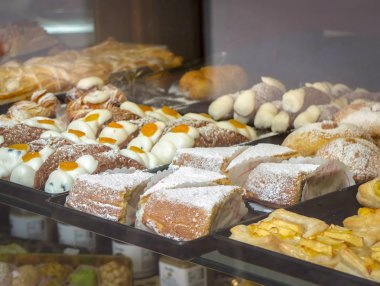 Sicilya cannoli ve kek İtalyan fırın durumunda