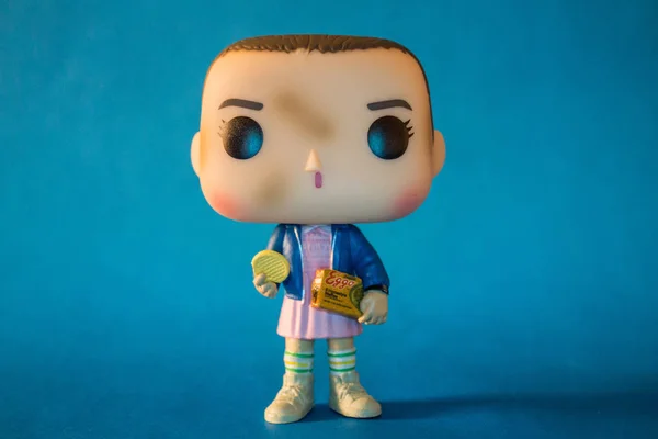 Rio de Janeiro, Brezilya. 30 Eylül 2018. Funko Pop aksiyon figürü onbir eggos ile açıklayıcı yazı işleri waffle, Netflix serisinin yabancı şeyler.