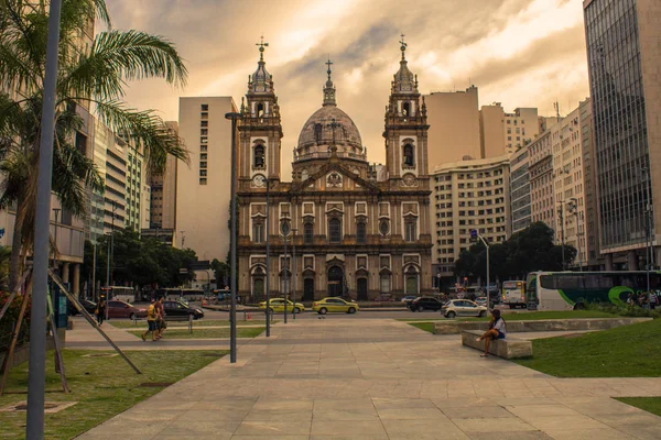 Rio de Janeiro, Brezilya. 05 Ağustos 2018: Brezilya'nın güneydoğusundaki Rio de Janeiro kentinde önemli bir tarihi Roma Katolik kilisesi olan Candelaria Kilisesi (Igreja de Nossa Senhora da Candelaria)