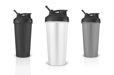Vektör gerçekçi 3d beyaz, siyah ve gri boş parlak metal shaker için spor ve beslenme siyah kap simgesi olan beyaz arka plan üzerinde izole kapatmak ayarlayın. Ambalaj mockup grafikler için tasarım şablonu