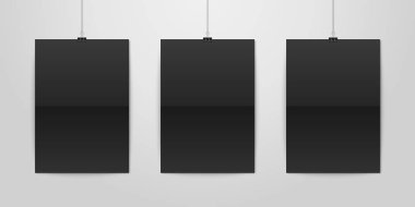 Üç vektör gerçekçi siyah boş dikey A4 katlanmış kağıt Poster asılı bir ip ile cilt küçük beyaz duvar mock-up açık olarak ayarlayın. Grafik, Mockup için boş Poster tasarım şablonu