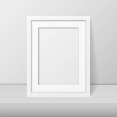 3D gerçekçi Modern iç beyaz boş dikey A4 ahşap Poster resim çerçeve tablo veya raf Closeup beyaz duvar, tasarlamak vektör. Mockup, sunum için boş Poster çerçeve tasarım şablonu