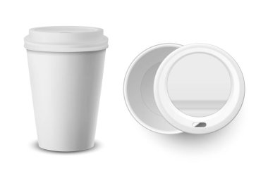 Vektör 3d Gerçekçi Beyaz Harcanabilir Kağıt Kapalı ve Açılmış, Beyaz Lid setli İçecekler İçin Plastik Kahve Kupası Beyaz Arkaplanda izole edildi. Tasarım Şablonu, Mockup. Üst ve Ön Görünüm