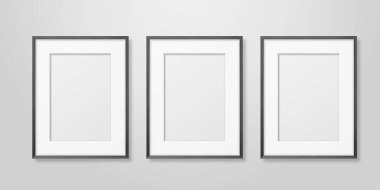 Vektör 3d Gerçekçi Üç A4 Kara Tahta Basit Modern Çerçeve Beyaz Duvar Arkaplanı. Sunumlar için kullanılabilir. Mockup için Tasarım Şablonu, Ön Görünüm