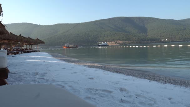4K Magiskt turkost vatten, laguner, strand med ren vit sand. Lujo Bay i Bodrum i soluppgången. Deluxsemester — Stockvideo