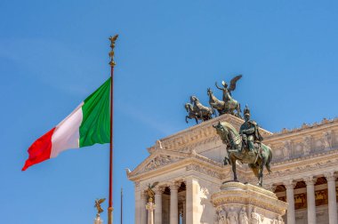 Altare della Patria (Monumento Nazionale a Vittorio Emanuele II), birleşik İtalya 'nın ilk kralı Victor Emmanuel' in anısına inşa edilmiş bir anıt.