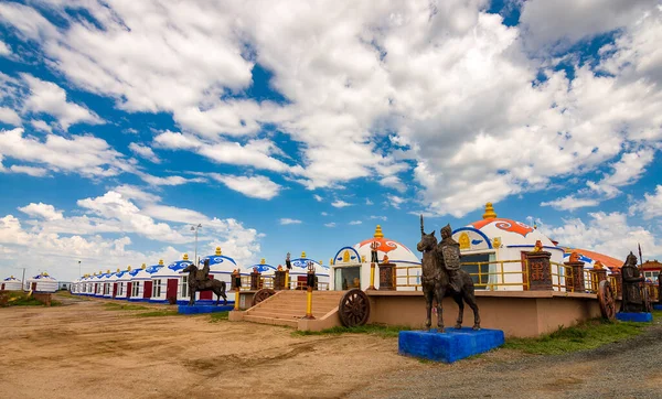 Rzędy Namiotów Jurtowych Prowincji Mongolia Wewnętrzna Chinach Pobliżu Stolicy Prowincji — Zdjęcie stockowe