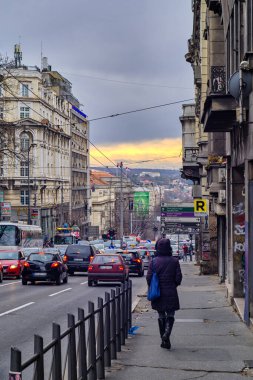 Belgrad / Sırbistan - 21 Aralık 2019: Belgrad şehir merkezindeki Kneza Milosa Caddesi, Sırbistan 'ın başkenti Belgrad' ın ana caddelerinden biri