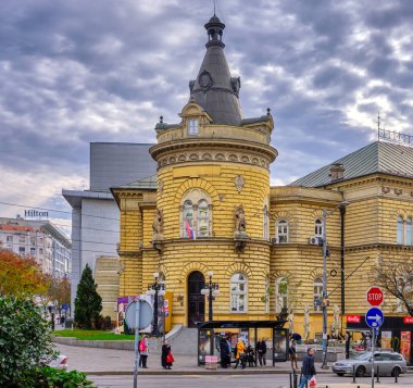 Belgrad / Sırbistan - 17 Kasım 2019: Öğrenci Kültür Merkezi (Studentski Kulturni Centar, SKC), Belgrad, Sırbistan 'daki kültür merkezi ve konser yeri