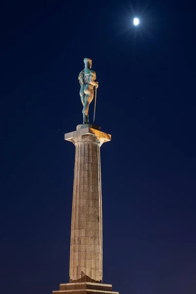 Night View Victor Monument Illuminated Moonlight One Symbols Belgrade Serbia — Stock Photo, Image