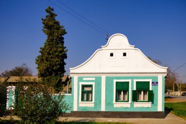 Sırbistan 'ın kuzeyindeki Voyvodina' nın Backa bölgesindeki Kovilj 'de geleneksel tarz evi