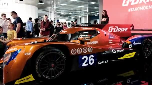 ベオグラード セルビア 2019年3月23日 ベオグラードカー モーターショーにレーシングスポーツカーが出展 54回国際モーターショー — ストック動画