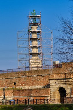 Belgrad 'ın simgesi olan Victor anıtının yeniden inşası, Birinci Dünya Savaşı' ndaki Müttefik zaferi, Belgrad 'daki Belgrad kalesi (Kalemegdan) üzerindeki plato anıtı, Sırbistan' ın başkenti