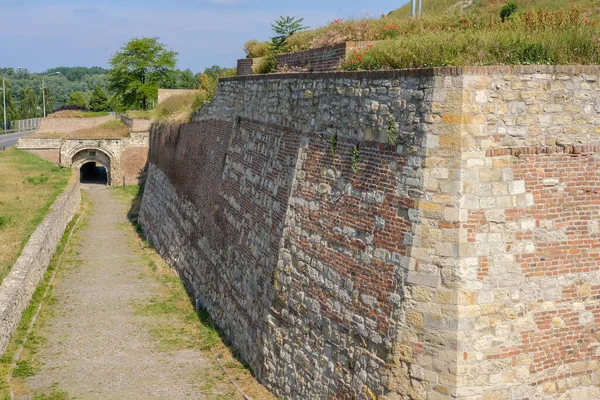 Ιστορικό Φρούριο Βελιγραδίου Στο Πάρκο Kalemegdan Στο Βελιγράδι Πρωτεύουσα Της — Φωτογραφία Αρχείου