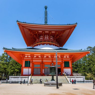 Koya, Wakayama Bölgesi / Japonya - 29 Nisan 2018: Danjo Garan Budist Tapınağı kompleksi Koyasan, Japonya