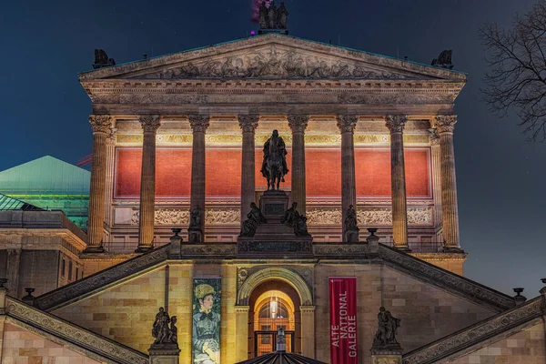 德国柏林 2017年2月13日 旧国家美术馆 Alte Nationalgalerie 是柏林的一个美术馆 位于德国柏林的博物馆岛上 是联合国教科文组织指定的世界遗产 — 图库照片