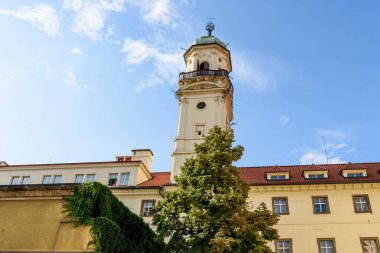 Clementinum Astronomi Kulesi ve Barok Kütüphanesi, Çek Cumhuriyeti 'nin Prag eski tarihi bölgesinde eski Cizvit Koleji 5 Temmuz 2025