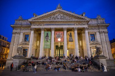 Bourse Beurs eski Brüksel Borsa Binası, şu anda Belçika Bira Dünyası Müzesi Brüksel 'in merkezindeki Place de la Bours Beursplein Meydanı, Belçika 15 Temmuz 2025