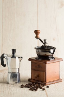 kahve fincanı ve fasulye kahve pot vintage tarzı arka plan ile