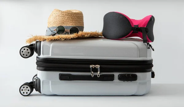Bagaglio Bianco Bagaglio Portare Aereo Cappello Viaggio Verso Destinazione Vacanza — Foto Stock
