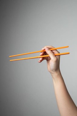 Asya usulü Çin yemeklerinin geleneksel yemek çubuğu.