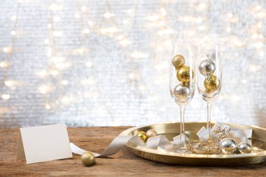 Yeni yıl partisi hediye mevcut kopya alan arka plan tebrik kartı ile zaman mutlu özel günlerinde kutlamak Noel