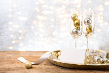 Yeni yıl partisi hediye mevcut kopya alan arka plan tebrik kartı ile zaman mutlu özel günlerinde kutlamak Noel