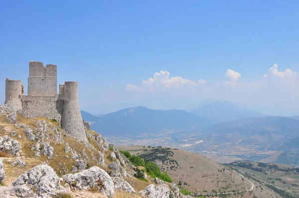 Rocca Calascio kale İtalya Abruzzo ili.