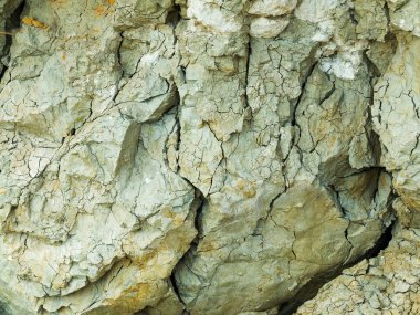 Çöl manzarası ile çok renkli sarı, yeşil ve mavi kil yatakları jeolojik oluşumları minerallerin