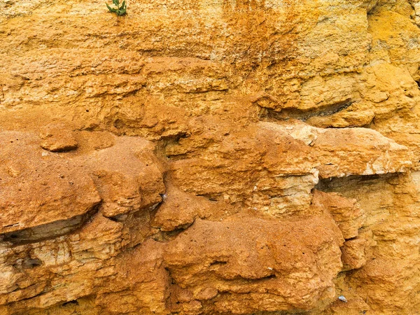 Wüstenlandschaft Mit Mehrfarbigen Gelben Grünen Und Blauen Tonablagerungen Von Mineralien — Stockfoto