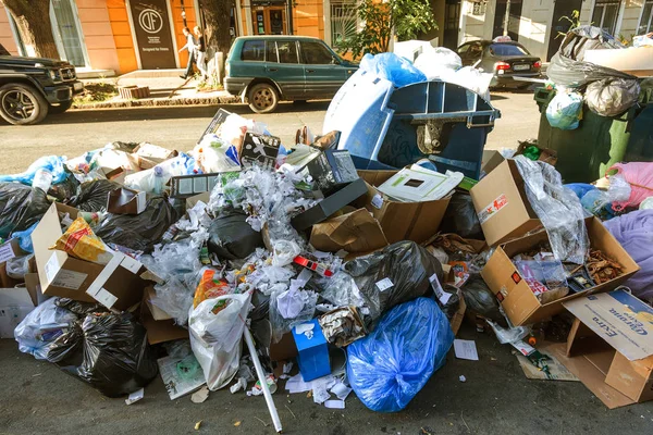 Odessa Ucrânia Agosto 2018 Pilha Lixo Com Sacos Lixo Cheios — Fotografia de Stock