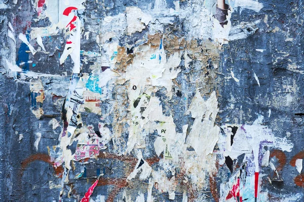 Vintage Billboard yırtık Poster, kağıt, reklamlar, çıkartmalar geniş arka plan veya doku ile. Kentsel yaratıcı duvar kağıdı tasarımı için. Soyut Web Banner. Posterler, kağıt yaratıcı olarak grunge eski duvarlarda kalıntıları