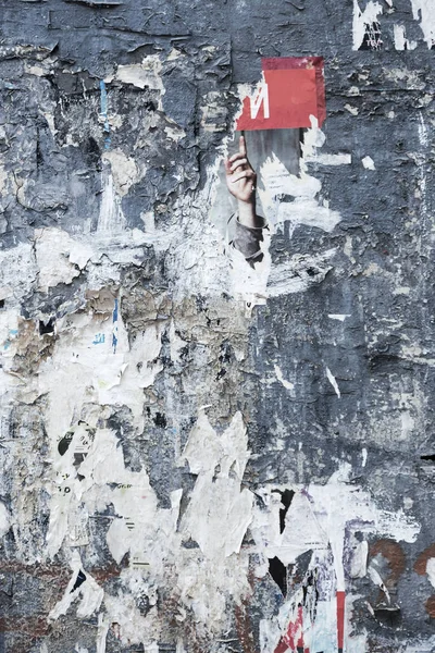 Vintage Billboard yırtık Poster, kağıt, reklamlar, çıkartmalar geniş arka plan veya doku ile. Kentsel yaratıcı duvar kağıdı tasarımı için. Soyut Web Banner. Posterler, kağıt yaratıcı olarak grunge eski duvarlarda kalıntıları