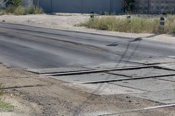 Carretera Dañada Asfalto Picado Dañado Con Baches Mancha Muy Mal —  Fotos de Stock